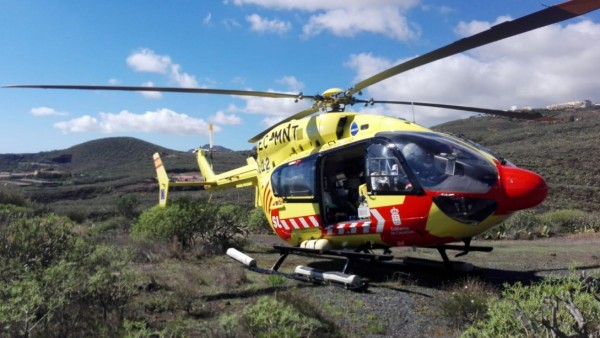 Helicóptero del servicio de emergencias 112 de Canarias Helicóptero del servicio de emergencias 112 de Canarias