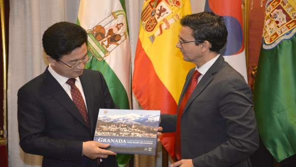 Visita del alcalde de Daejeon a Granada Visita del alcalde de Daejeon a Granada
