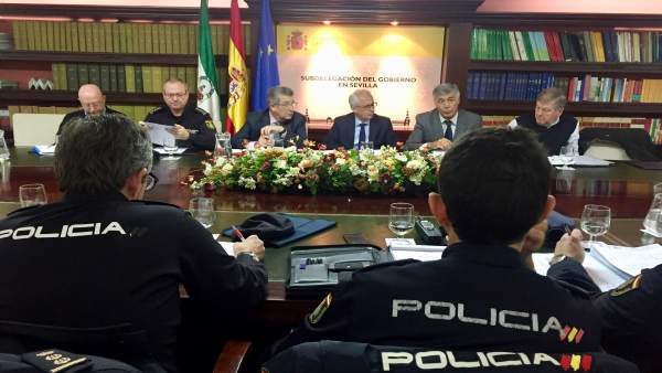 Reunión de coordinación del dispositivo de seguridad del Real Betis-Olympiacos Reunión de coordinación del dispositivo de seguridad del Real Betis-Olympiacos