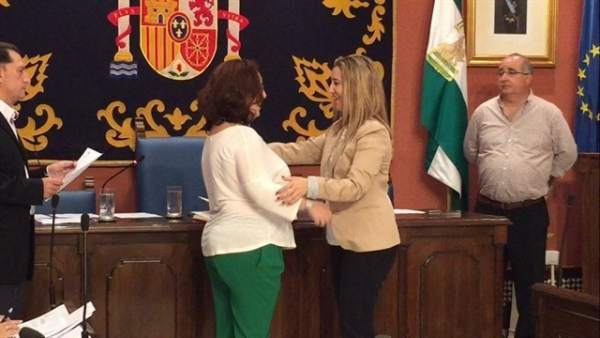 PIlar Benítez al tomar su acta en junio de 2016 PIlar Benítez al tomar su acta en junio de 2016
