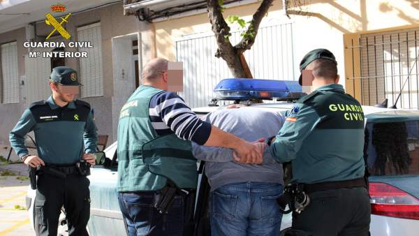 Guardia Civil desmantela un grupo criminal dedicado a la comisión de robos Guardia Civil desmantela un grupo criminal dedicado a la comisión de robos