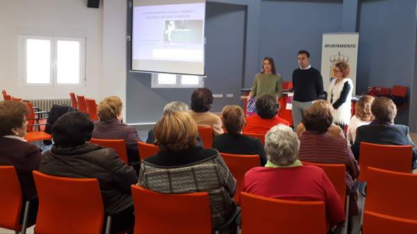 Taller contra la explotación sexual de mujeres y niñas Taller contra la explotación sexual de mujeres y niñas