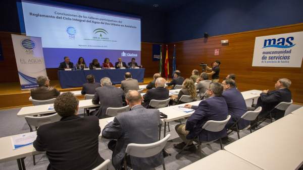 ASA Andalucía entrega a la Junta las conclusiones sobre el nuevo reglamento. ASA Andalucía entrega a la Junta las conclusiones sobre el nuevo reglamento.