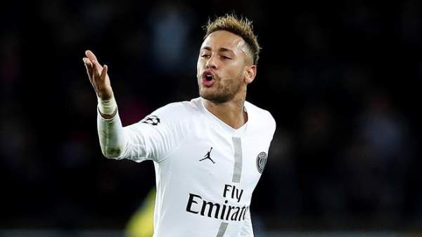 Neymar. Neymar.