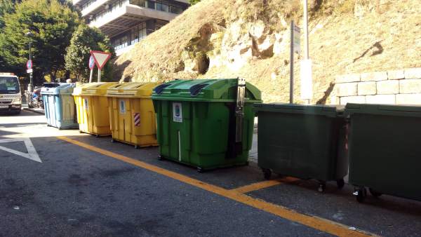 Contenedores de basura en Vigo Contenedores de basura en Vigo