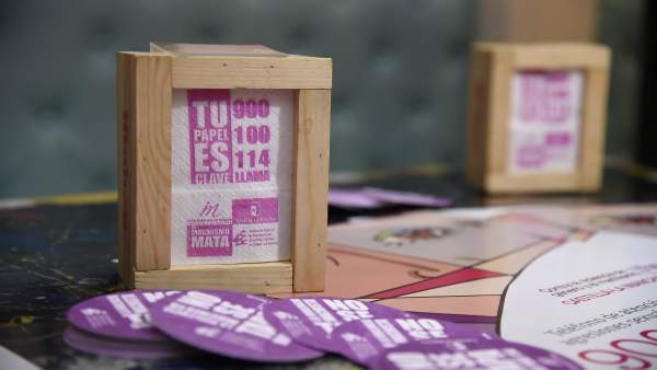 Posavasos y servilletas de la campaña 'Con la ley por delante' Posavasos y servilletas de la campaña 'Con la ley por delante'