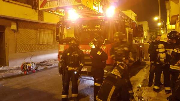 Bomberos que intervinieron en la extinción del incendio Bomberos que intervinieron en la extinción del incendio