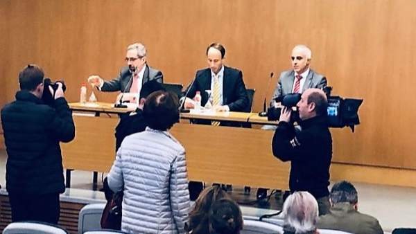 Rueda de prensa del colegio Gaztelueta sobre la sentencia al exprofe Rueda de prensa del colegio Gaztelueta sobre la sentencia al exprofe