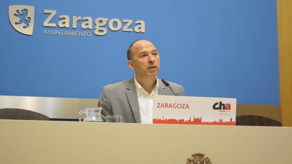 Carmelo Asensio este jueves en el Ayuntamiento. Carmelo Asensio este jueves en el Ayuntamiento.