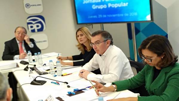 Beamonte ha presidido la reunión del Grupo Parlamentario del PP Aragón. Beamonte ha presidido la reunión del Grupo Parlamentario del PP Aragón.