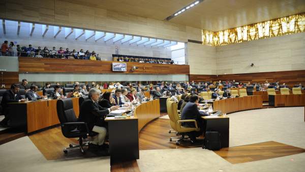 Pleno de la Asamblea de Extremadura Pleno de la Asamblea de Extremadura