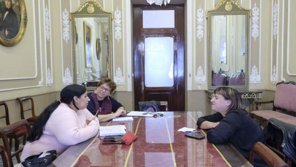 Reunión entre Ayuntamiento de Cádiz y Flampa Reunión entre Ayuntamiento de Cádiz y Flampa