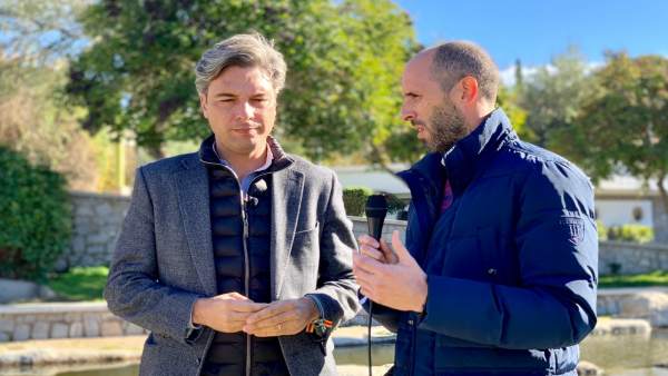 Lorite (izda.) y Lucena, en su visita a Pozonlanco Lorite (izda.) y Lucena, en su visita a Pozonlanco