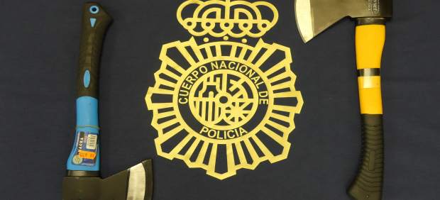 Hachas utilizadas para asaltar una vivienda en torremolinos