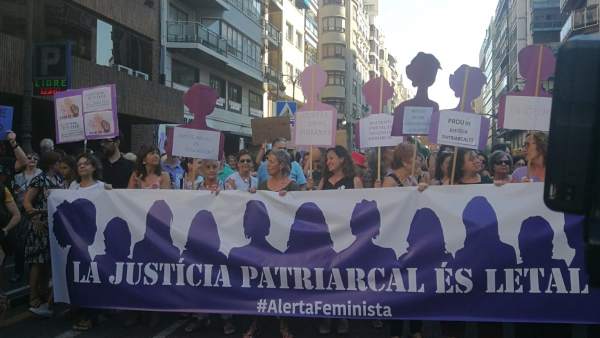 Manifestación en València contra 'La Manada' Manifestación en València contra 'La Manada'