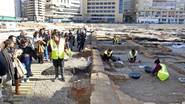 Primera visita guiada al yacimiento de San Esteban Primera visita guiada al yacimiento de San Esteban