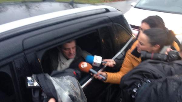 Miguel Rosendo a la salida de la prisión. Miguel Rosendo a la salida de la prisión.