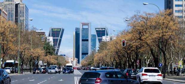 Coches, tránsito, Castellana, tráfico, contaminación, Madrid