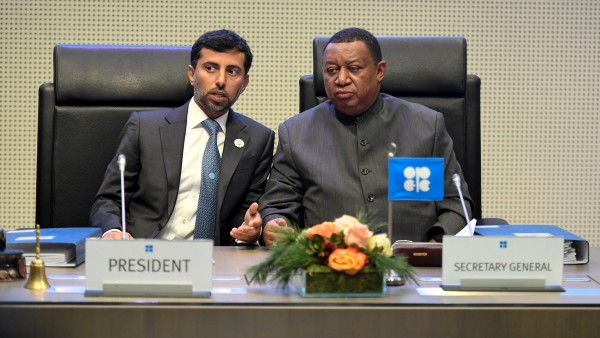 Suhail Mohammed Al Mazrouei (i) y Mohammed Barkidoprior (d) Suhail Mohammed Al Mazrouei (i) y Mohammed Barkidoprior (d)