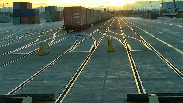 Plataforma ferroviaria en Sagunt Plataforma ferroviaria en Sagunt