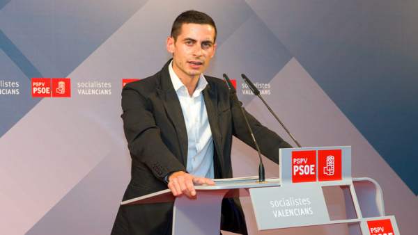 El PSPV replica el PP: "Només expulsa els corruptes quan estan a les portes de la presó" El PSPV replica el PP: "Només expulsa els corruptes quan estan a les portes de la presó"