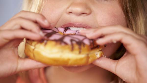 Dos de cada diez niños españoles tiene sobrepeso y uno obesidad Dos de cada diez niños españoles tiene sobrepeso y uno obesidad