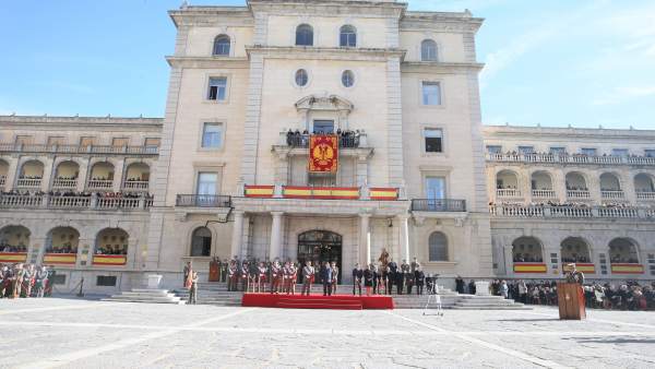 Acto en Academia de Infantería con el JEME Acto en Academia de Infantería con el JEME