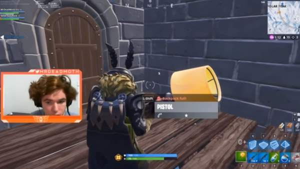 Un 'streamer' de 'Fortnite' pega a su mujer en directo Un 'streamer' de 'Fortnite' pega a su mujer en directo