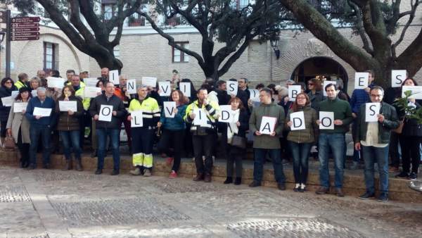 Concentración de trabajadores de las oficinas municipales de Huesca Concentración de trabajadores de las oficinas municipales de Huesca