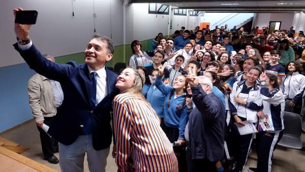 Bermúdez y Meseguer, en el colegio Virgen del Mar Bermúdez y Meseguer, en el colegio Virgen del Mar