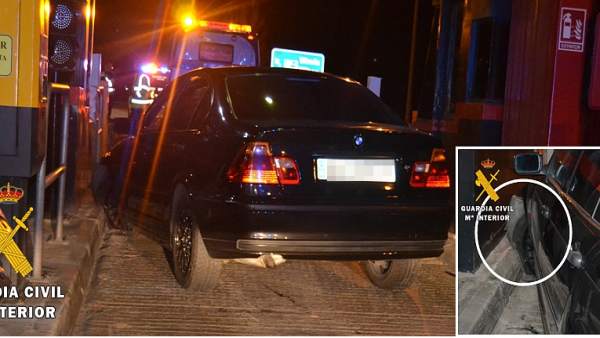 Vehículo accidentado. Vehículo accidentado.
