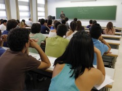 El Congreso aprueba revertir los recortes educativos aprobados por el PP durante la crisis económica