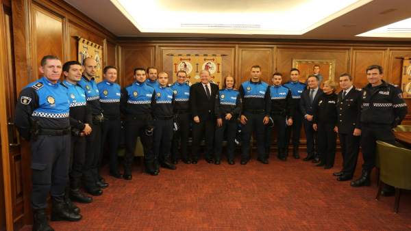 Silván durante la recepción de los 11 nuevos agentes. Silván durante la recepción de los 11 nuevos agentes.