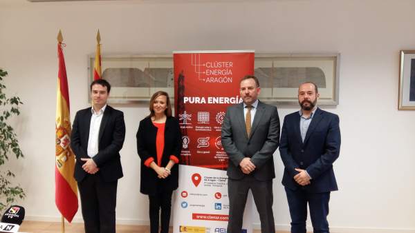 Departamento de Educación de Aragón y Clúster de la Energía colaboran Departamento de Educación de Aragón y Clúster de la Energía colaboran