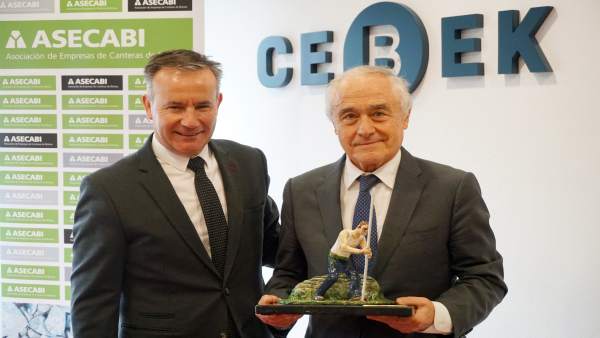 Homenaje a Vázquez Eguskiza Homenaje a Vázquez Eguskiza