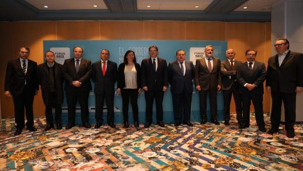 Puig i Armengol posen en valor el Corredor Mediterrani i aposten per la descentralització d'infraestructures Puig i Armengol posen en valor el Corredor Mediterrani i aposten per la descentralització d'infraestructures