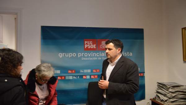 El exportavoz del PSOE en la Diputación de Ourense, Francisco Fraga, en la rueda El exportavoz del PSOE en la Diputación de Ourense, Francisco Fraga, en la rueda