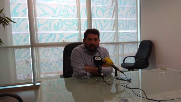 Natxo Costa en rueda de prensa Natxo Costa en rueda de prensa