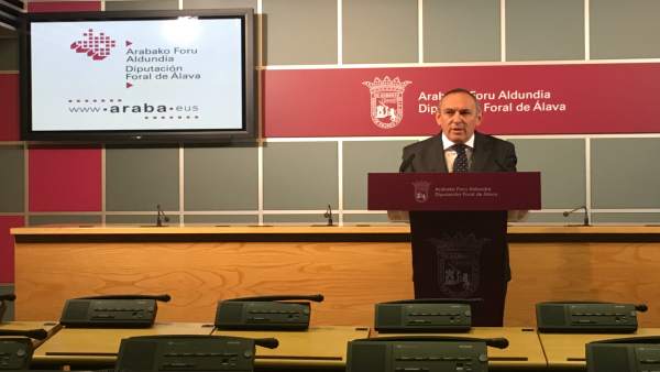 El diputado general de alava, ramiro gonzalez El diputado general de alava, ramiro gonzalez