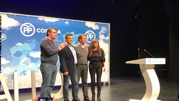 Diego Calvo y Feijóo presentan al candidato del PP en Carballo, Aurelo Núñez Diego Calvo y Feijóo presentan al candidato del PP en Carballo, Aurelo Núñez