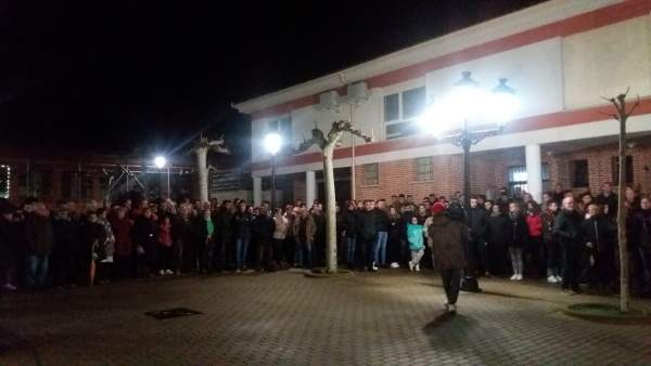 Concentración en el pueblo de Villabuena del Puente por Laura Luelmo Concentración en el pueblo de Villabuena del Puente por Laura Luelmo