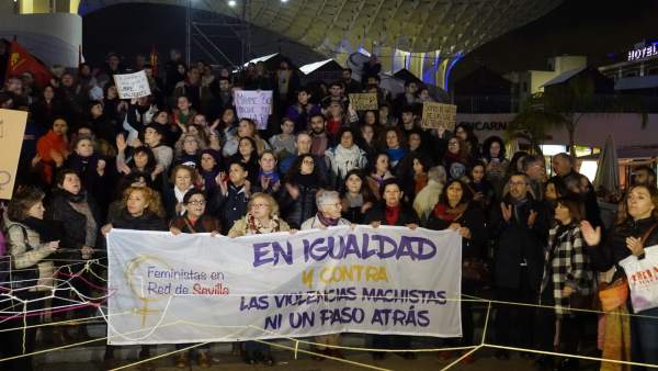 Manifestación contra 'el patriarcado fascista y racista' Manifestación contra 'el patriarcado fascista y racista'