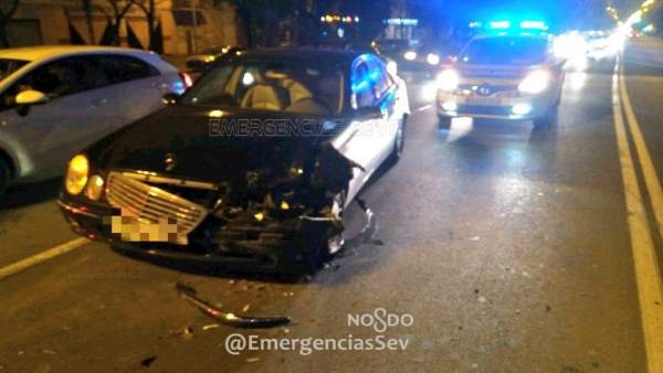 Accidente en la Avenida de la Paz de Sevilla Accidente en la Avenida de la Paz de Sevilla