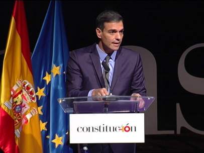 Sánchez, este miércoles en un homanaje a las parlamentarias constituyentes.