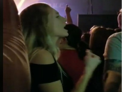 Captura del vídeo de la joven difundido en las redes sociales