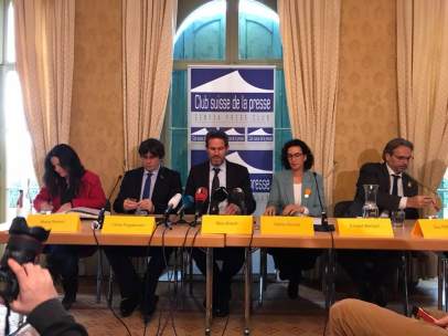 Maria Sirvent, Carles Puigdemont, Nico Kirsch, Marta Rovira y Ernest Benach.