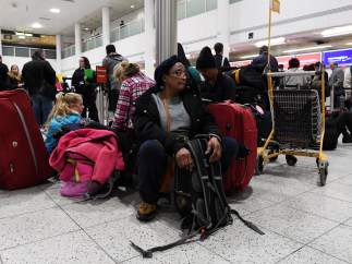 El aeropuerto de Gatwick vuelve a operar con más de 800 vuelos programados