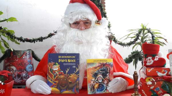 Presentación libros sobre Papa Noel de Juan Carlos Maestro Presentación libros sobre Papa Noel de Juan Carlos Maestro