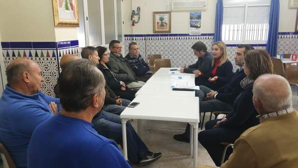 Reunión del Ayuntamiento de Alcalá con la Asociación Primero de Mayo Reunión del Ayuntamiento de Alcalá con la Asociación Primero de Mayo