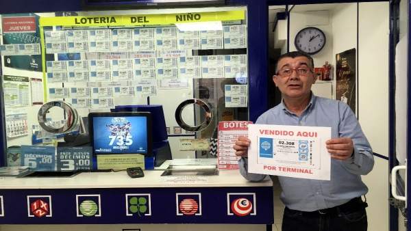 Salamanca.- El responsable de la administración de lotería de la calle Rúa Mayor Salamanca.- El responsable de la administración de lotería de la calle Rúa Mayor